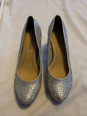 Cityclassified Silver Crystal Embellished Flats